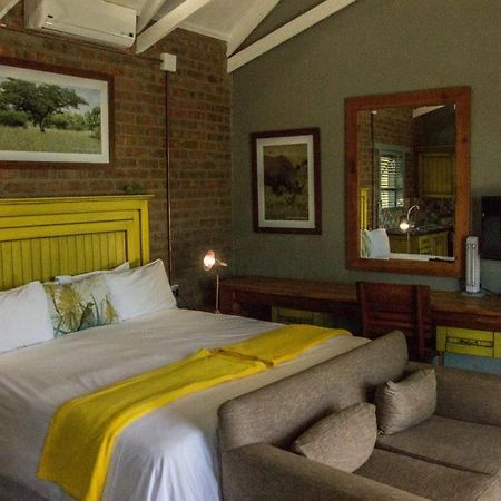 Chameleon Bush Lodge Hammanskraal Eksteriør billede