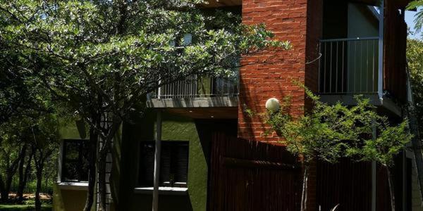 Chameleon Bush Lodge Hammanskraal Eksteriør billede