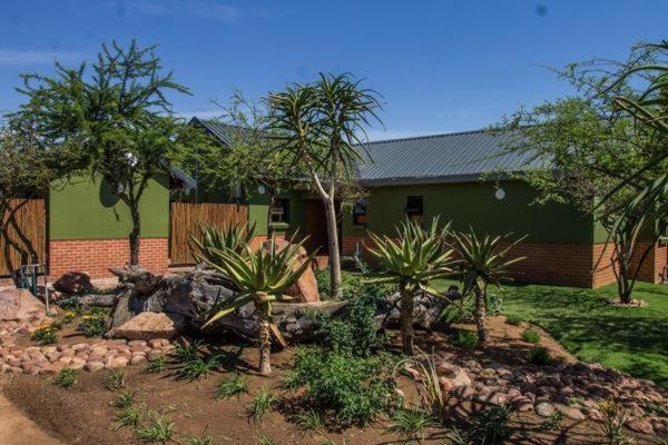 Chameleon Bush Lodge Hammanskraal Eksteriør billede