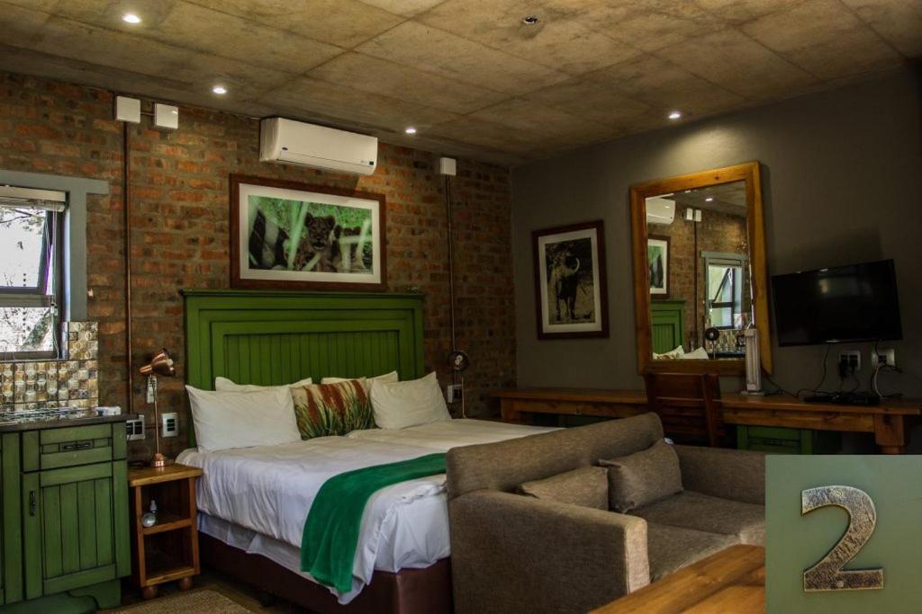 Chameleon Bush Lodge Hammanskraal Eksteriør billede